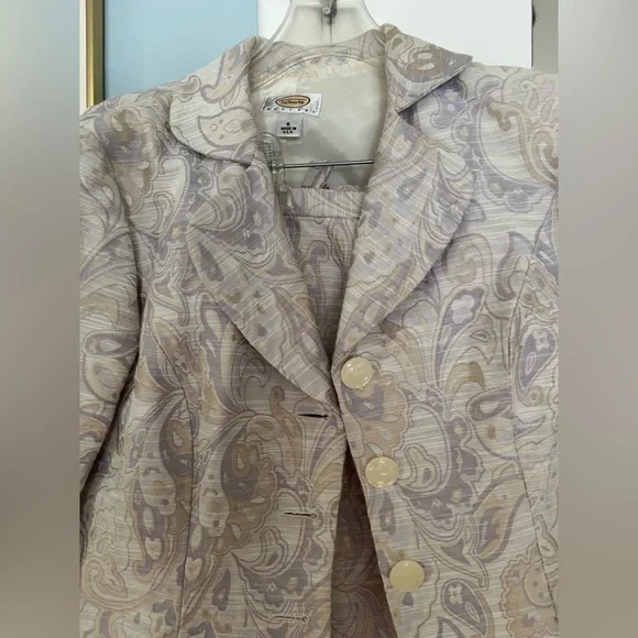 EUC Talbot’s petite vintage skirt suit - Picture 3 of 15